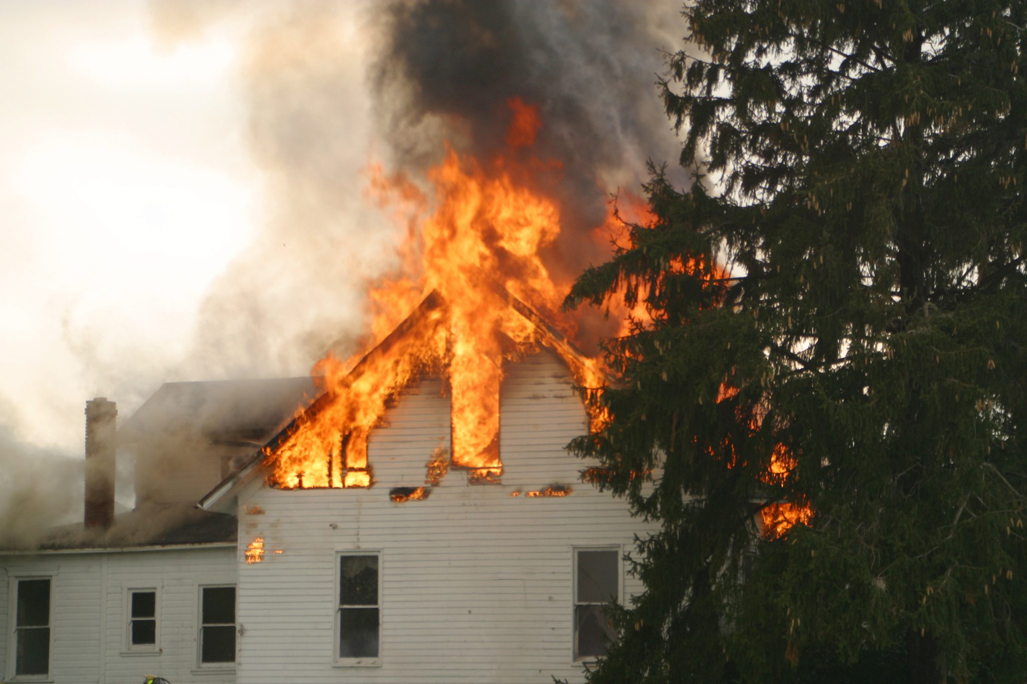 Top Fire Safety Tips for Homeowners [Free Guide]